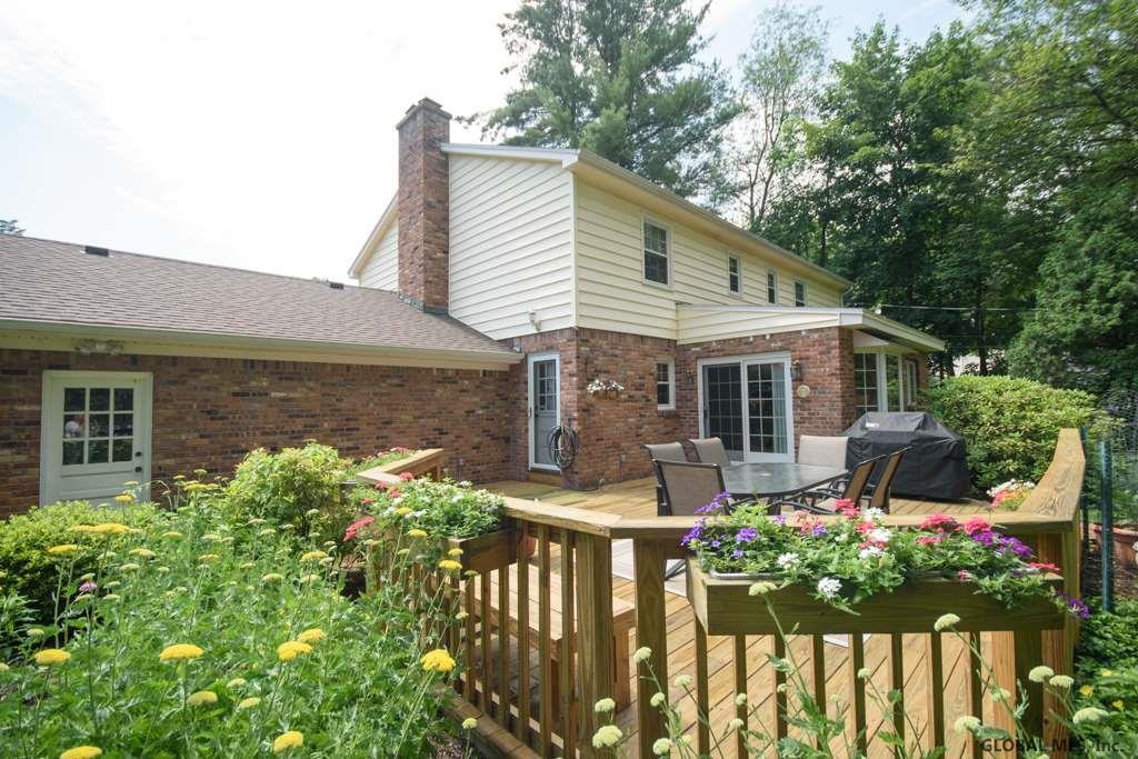 70 Thorndale Road Bethlehem, NY 12159 - Photo 18 of 23 Photo 18