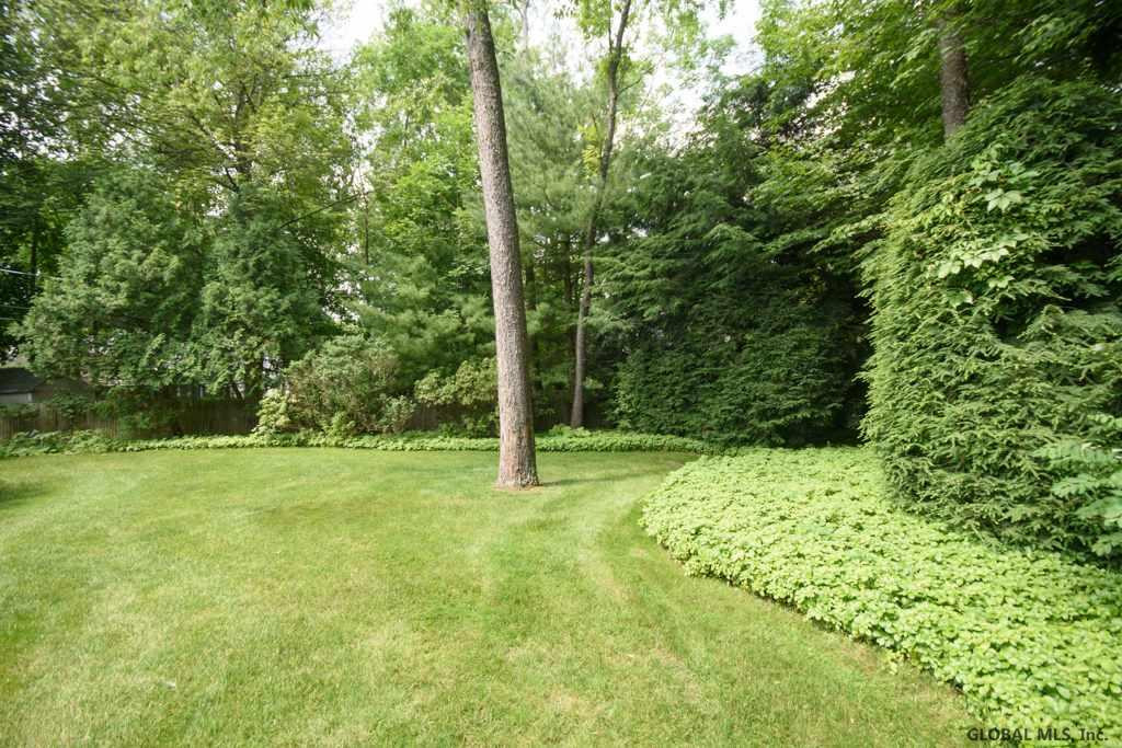 70 Thorndale Road Bethlehem, NY 12159 - Photo 20 of 23 Photo 20