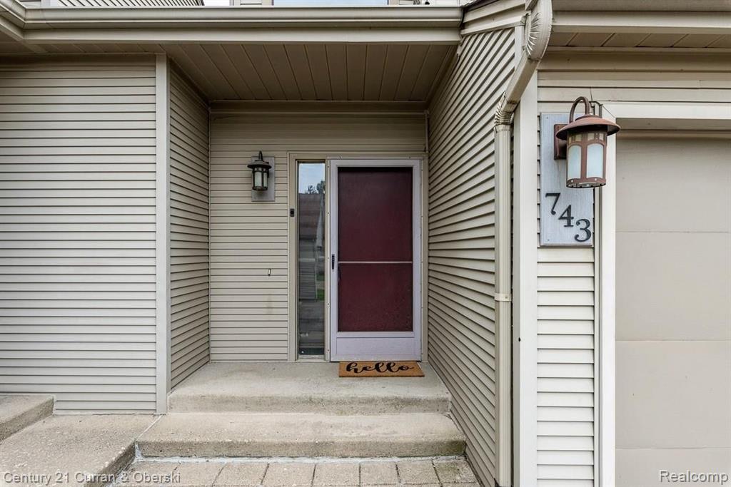 743 Eastbridge Court, Unit 95 Rochester Hills, MI 48307 - Photo 3 of 38