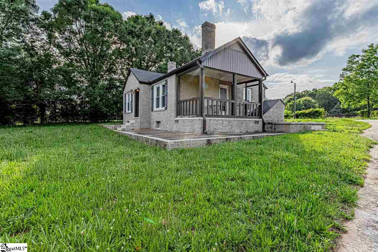 1015 Cely Road Easley, SC 29642 - Photo 2 of 15