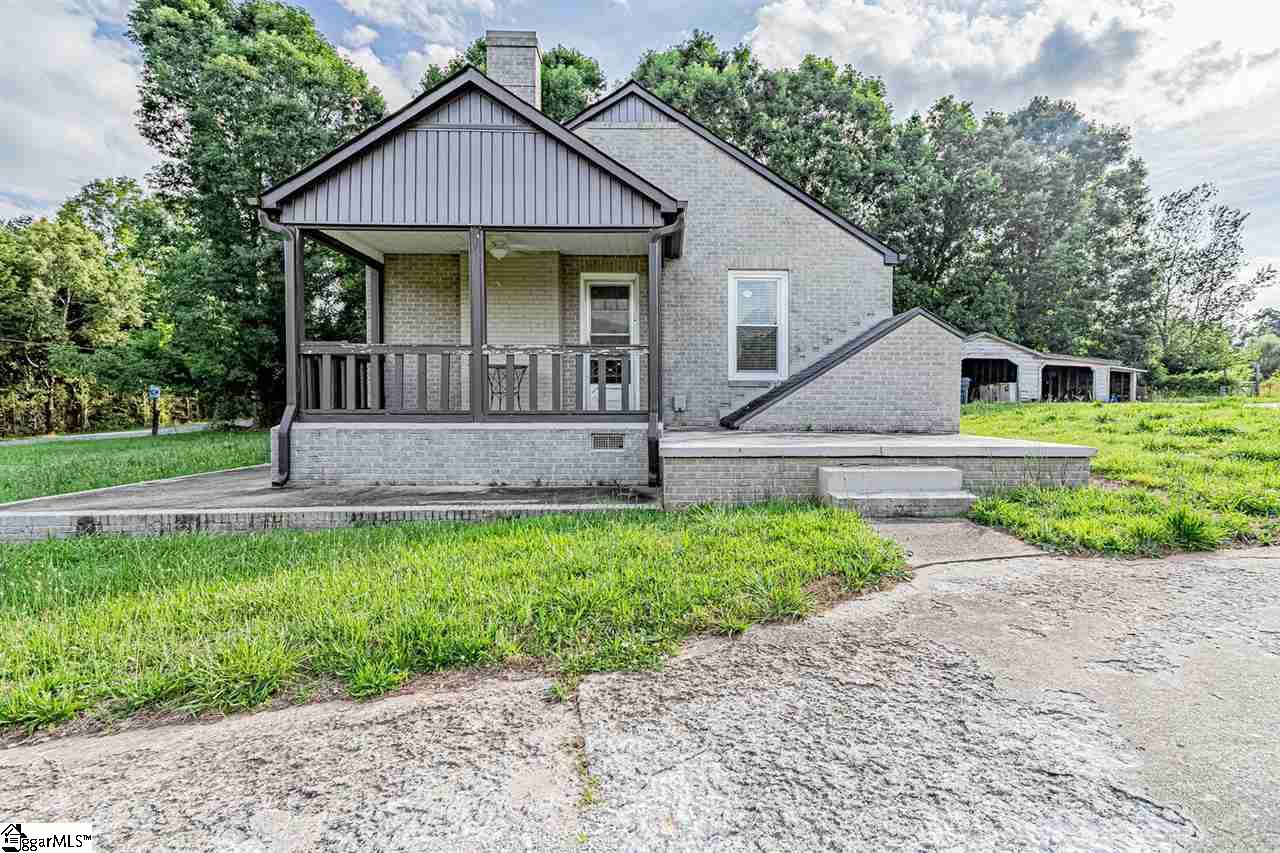 1015 Cely Road Easley, SC 29642 - Photo 3 of 15