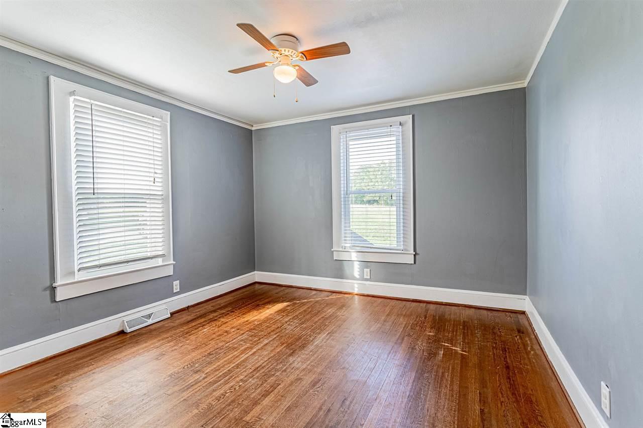 1015 Cely Road Easley, SC 29642 - Photo 10 of 15