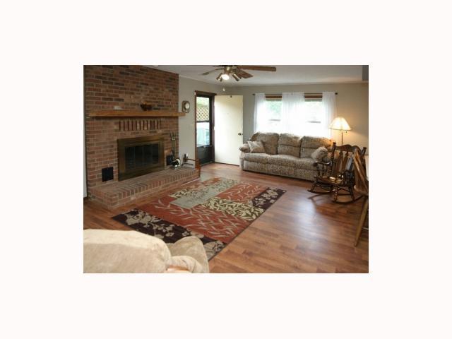 229 Rugby Court Columbus, OH 43230 - Photo 10 of 16