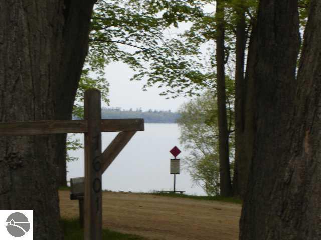 7555 Brigham Road West Grawn, MI 49637 - Photo 6 of 8 1662978-5.JPG