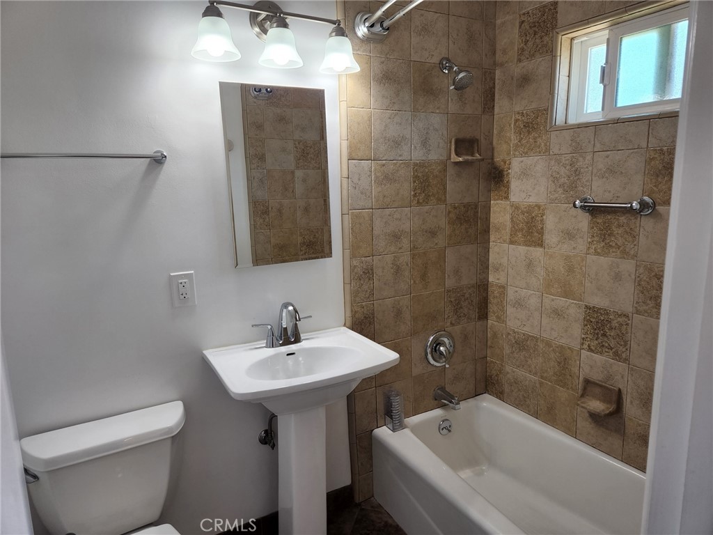 118 Whiting Street, Unit 3 El Segundo, CA 90245 - Photo 8 of 12