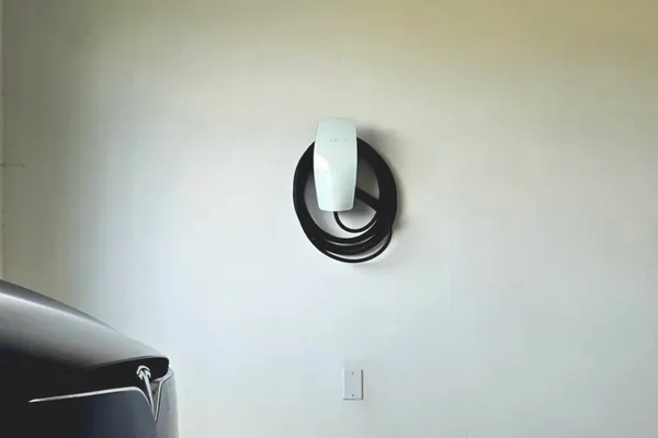 a close up view of a washer and dryer