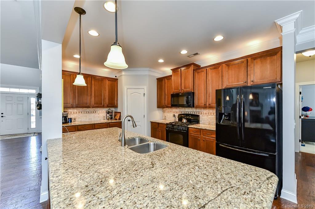 16822 Rudence Court Charlotte, NC 28278 - Photo 11 of 31 Gallery Image 11