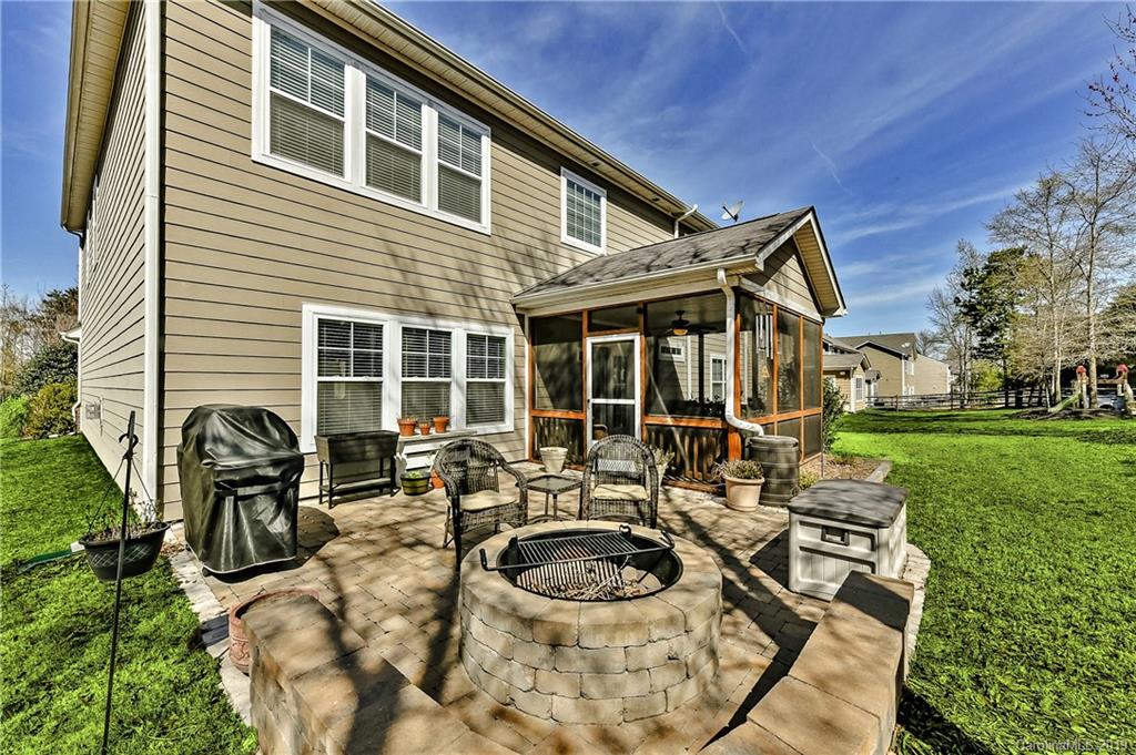 16822 Rudence Court Charlotte, NC 28278 - Photo 30 of 31 Gallery Image 30