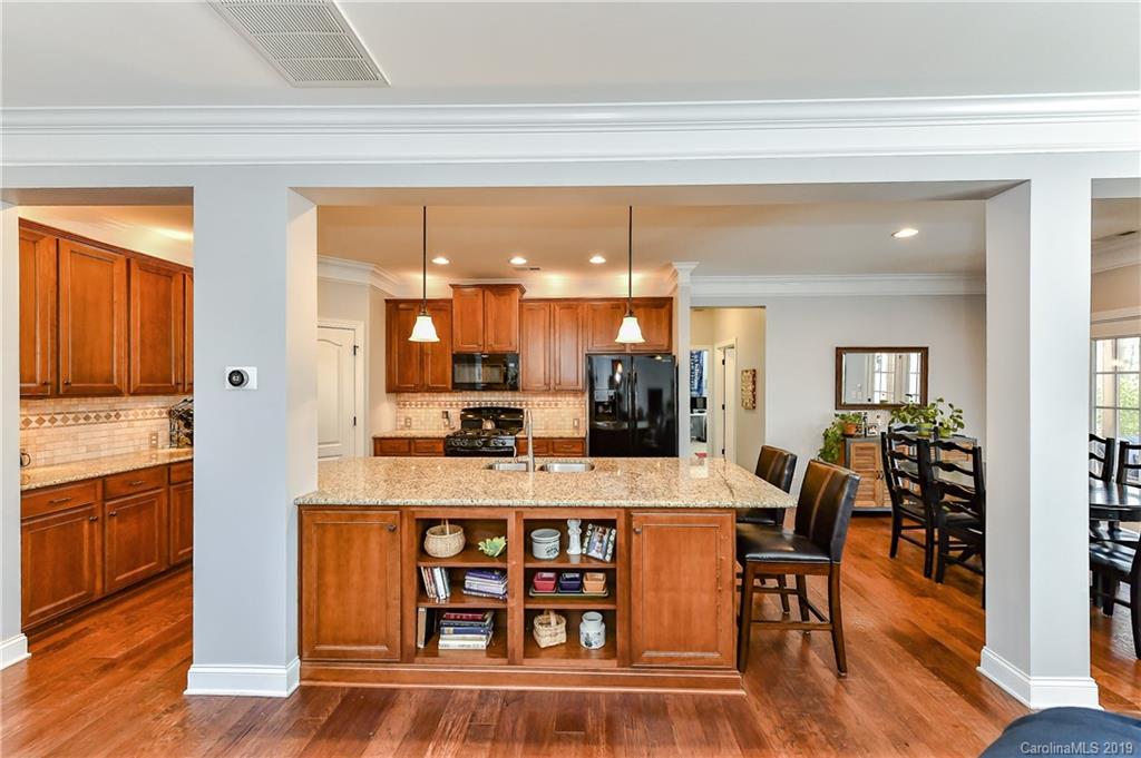 16822 Rudence Court Charlotte, NC 28278 - Photo 10 of 31 Gallery Image 10