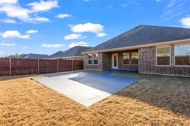 $2,200 | 812 Indigo Road, Princeton, TX 75407