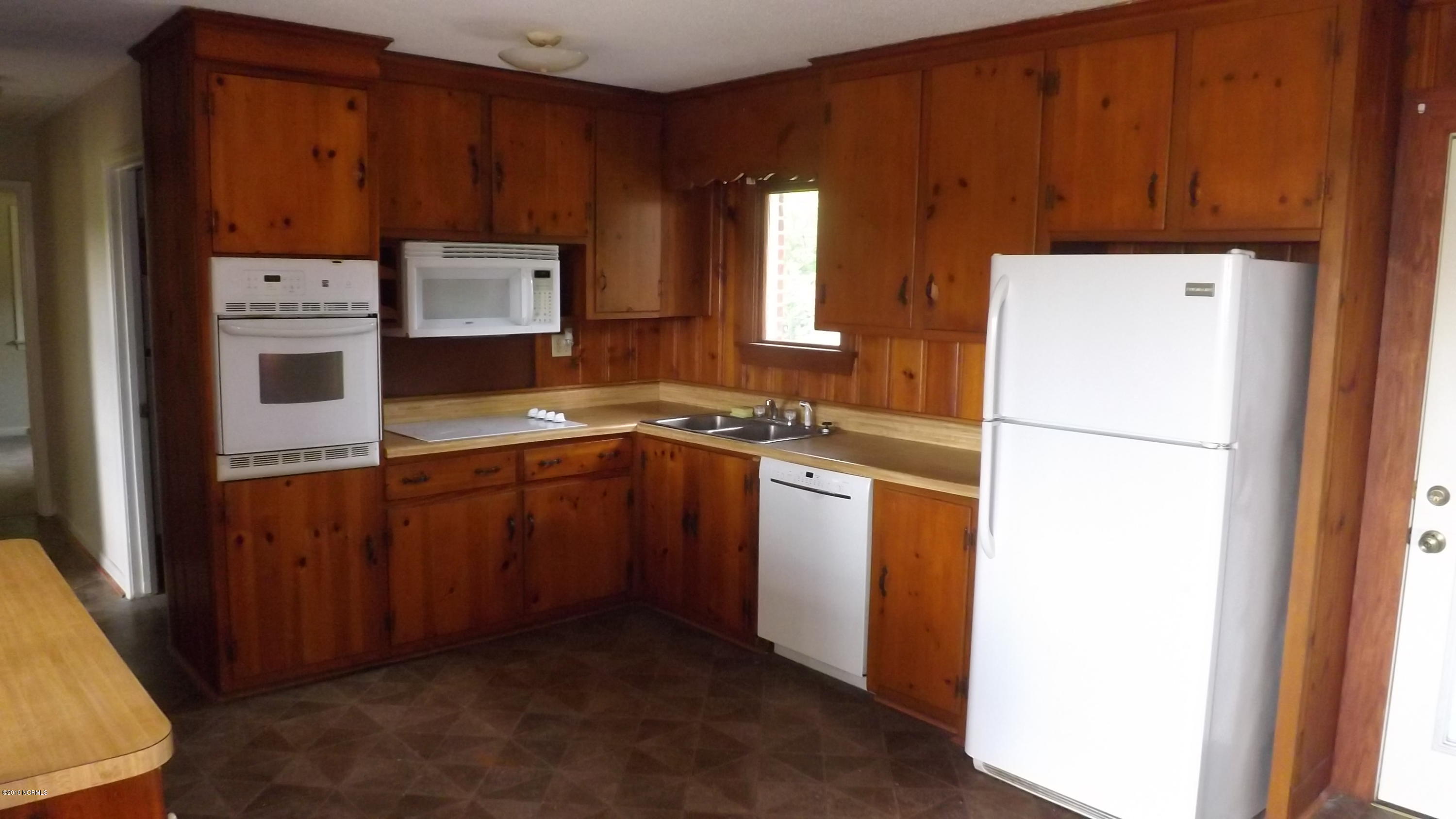 1620 Fenner Road Rocky Mount, NC 27804 - Photo 4 of 15 DSCF5158