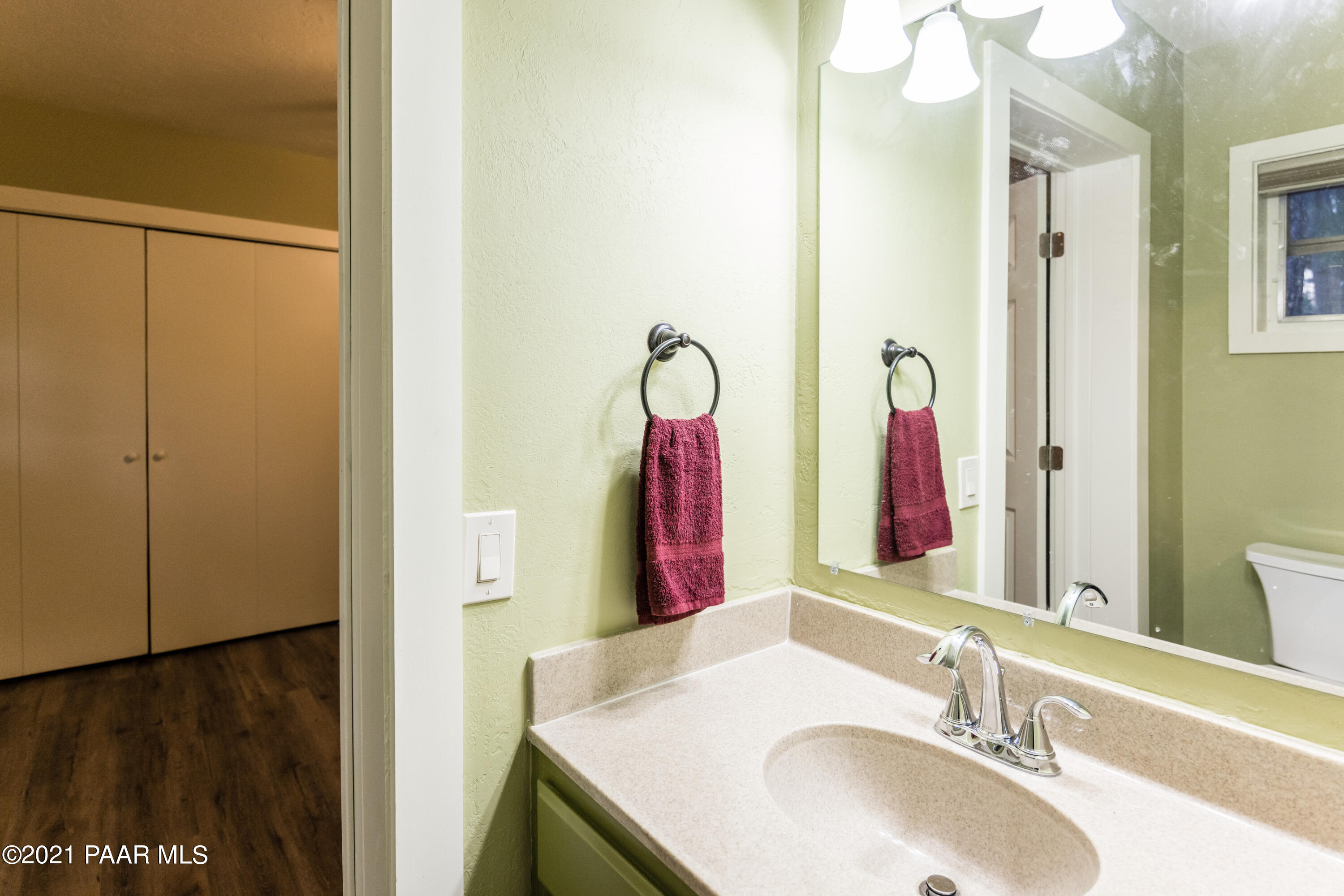 901 Norris Road Prescott, AZ 86305 - Photo 24 of 34 Powder Room