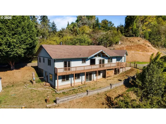 $549,999 | 94171 Crystol Creek Lane, Coquille, OR 97423