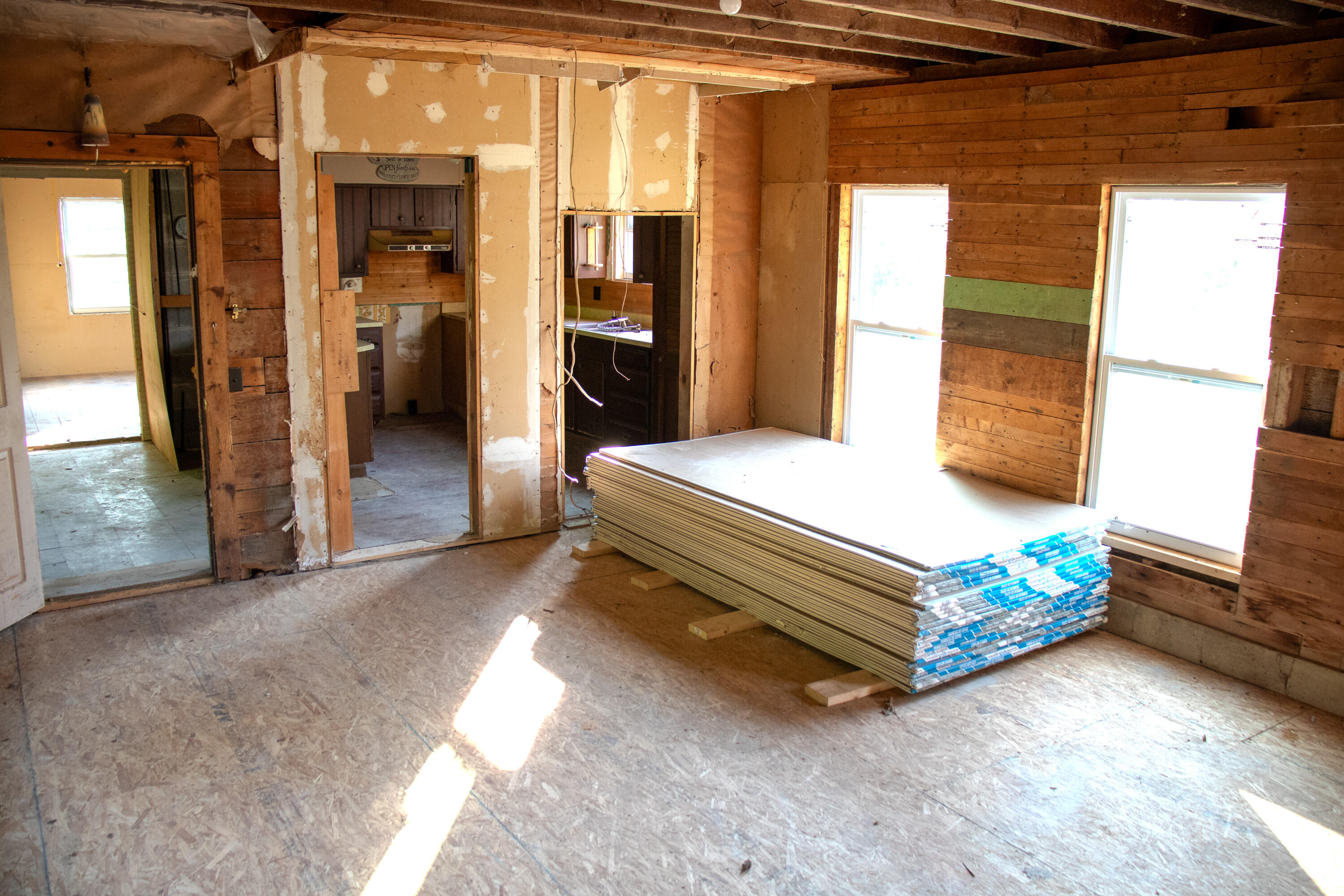 16 Gerry Road Sherman, ME 04776 - Photo 15 of 61 14 - Living Room