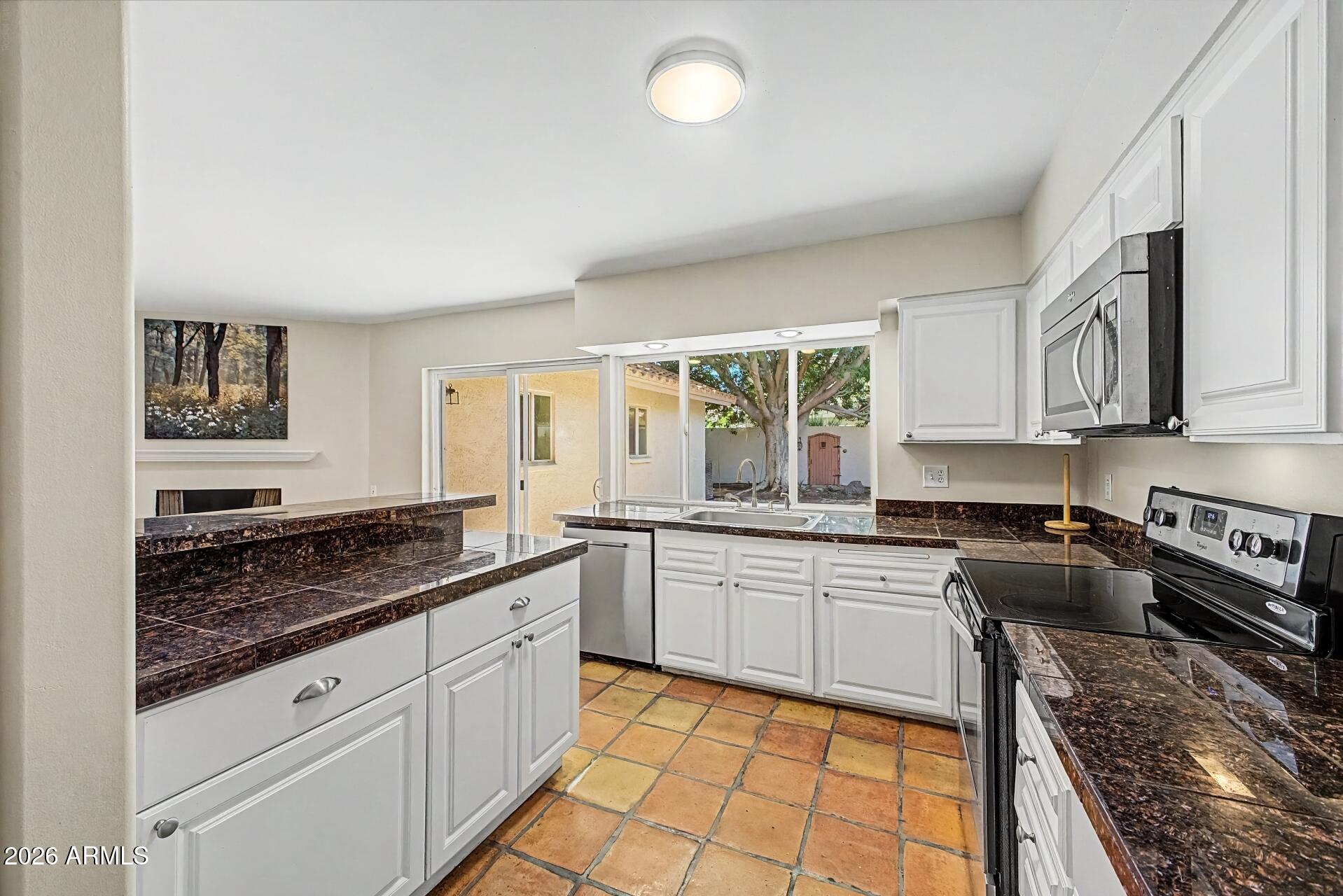 5619 South Crows Nest Road Tempe, AZ 85283 - Photo 10 of 48