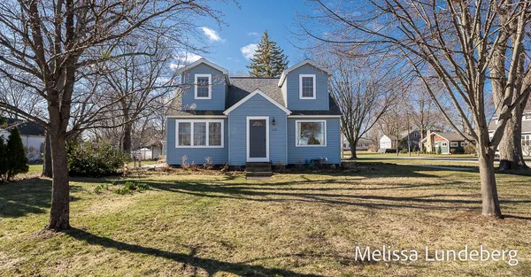 $499,000 | 220 Barber Street, Spring Lake, MI 49456