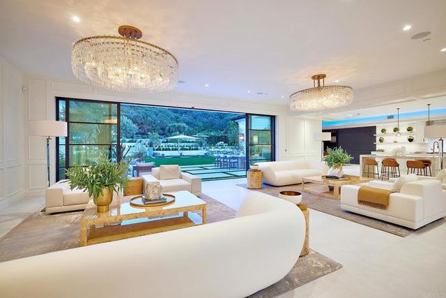 $13,850,000 | 6343 Clubhouse Drive, Rancho Santa Fe, CA 92067