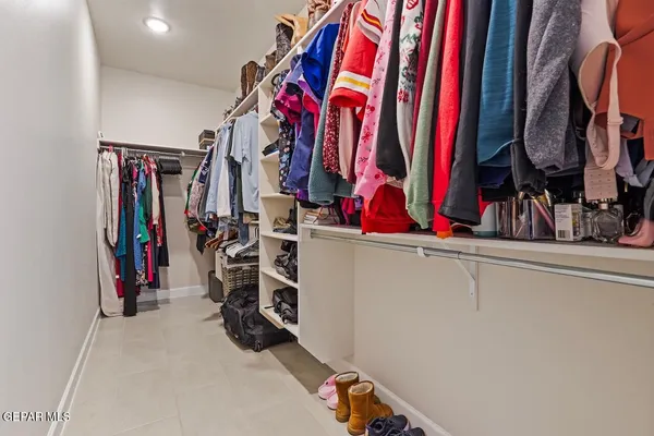 a view of an outdoor space