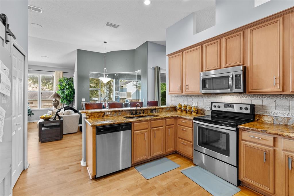 1381 Shelter Rock Road Orlando, FL 32835 - Photo 13 of 42