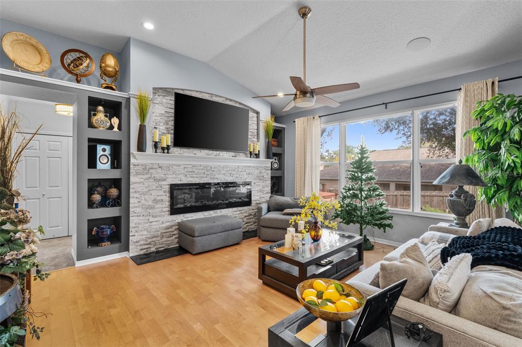 1381 Shelter Rock Road Orlando, FL 32835 - Photo 16 of 42