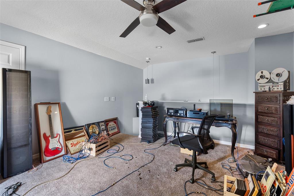 1381 Shelter Rock Road Orlando, FL 32835 - Photo 32 of 42