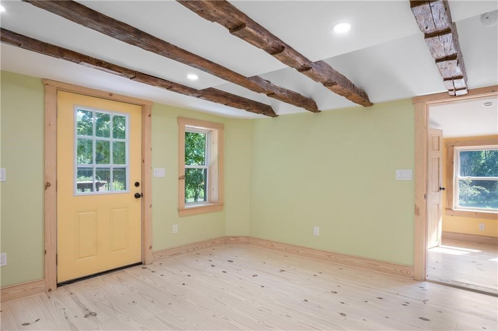2930 Main Road Tiverton, RI 02878 - Photo 9 of 21