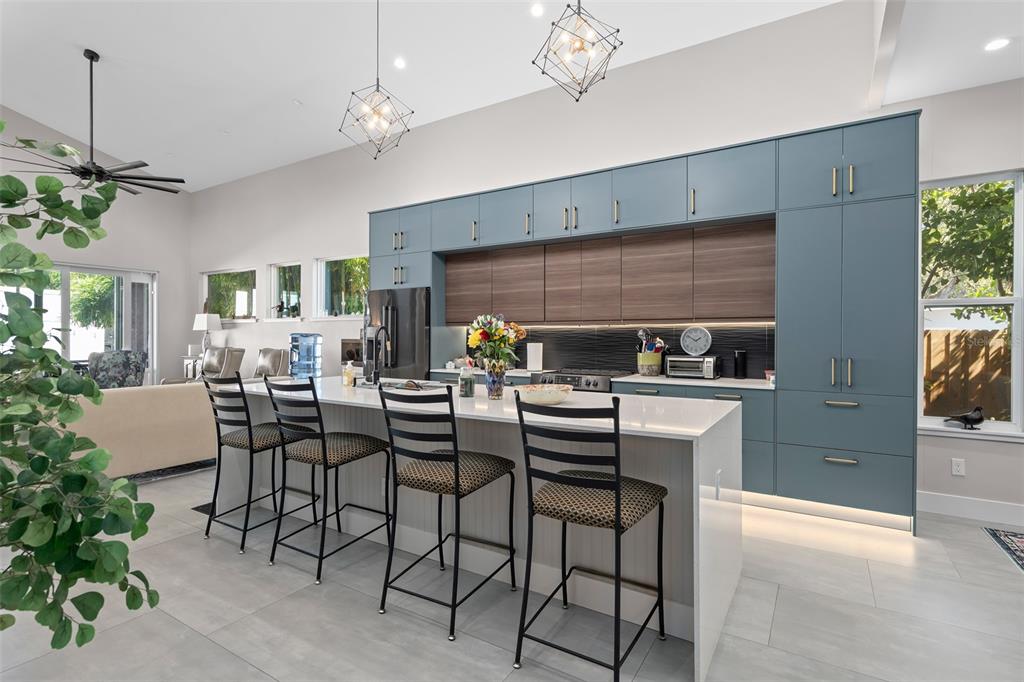 2603 Shannon Road Orlando, FL 32806 - Photo 8 of 24