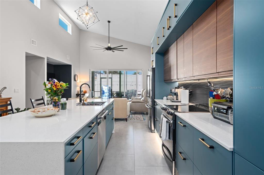 2603 Shannon Road Orlando, FL 32806 - Photo 10 of 24