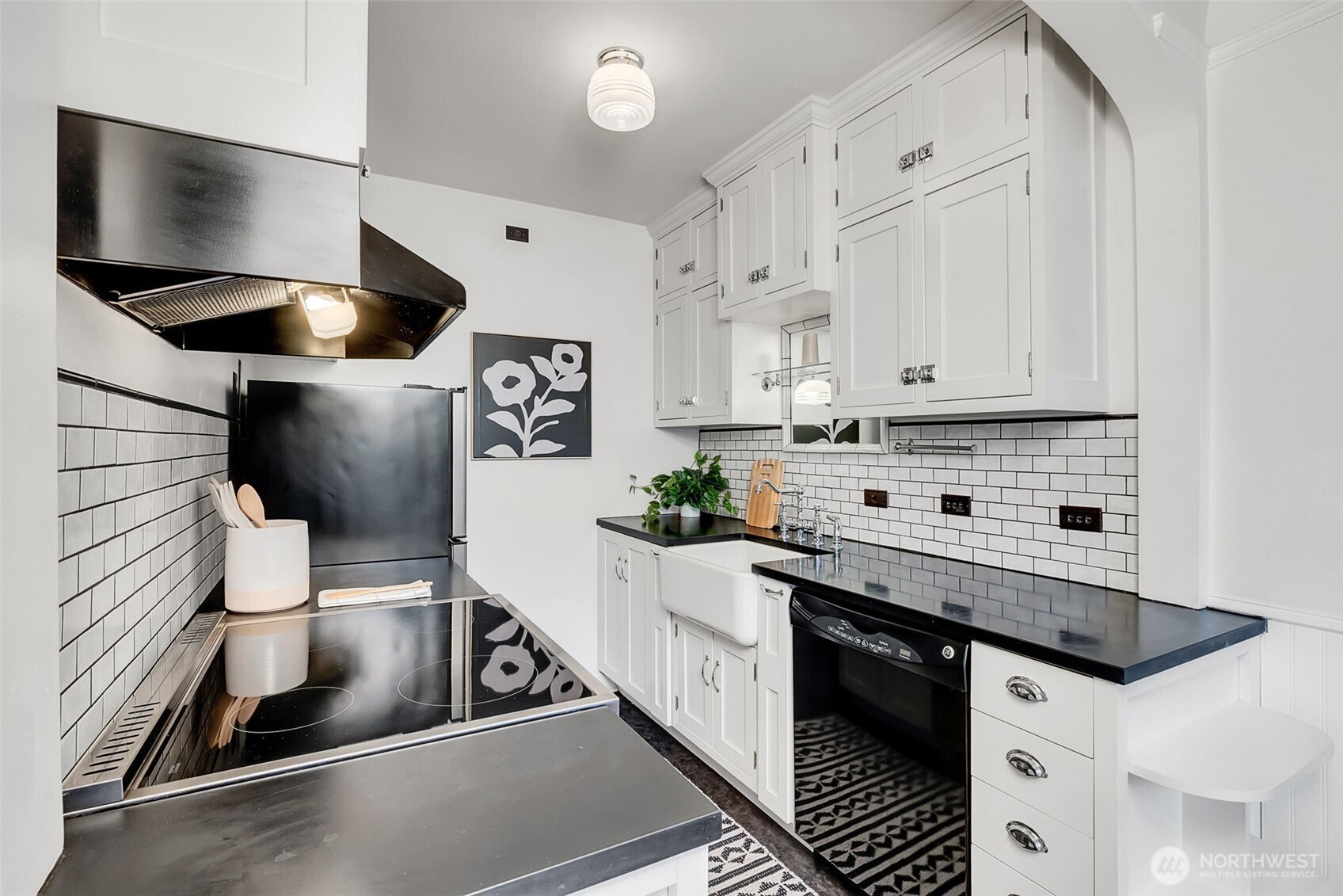 1120 17th Avenue, Unit 204 Seattle, WA 98122 - Photo 18 of 36