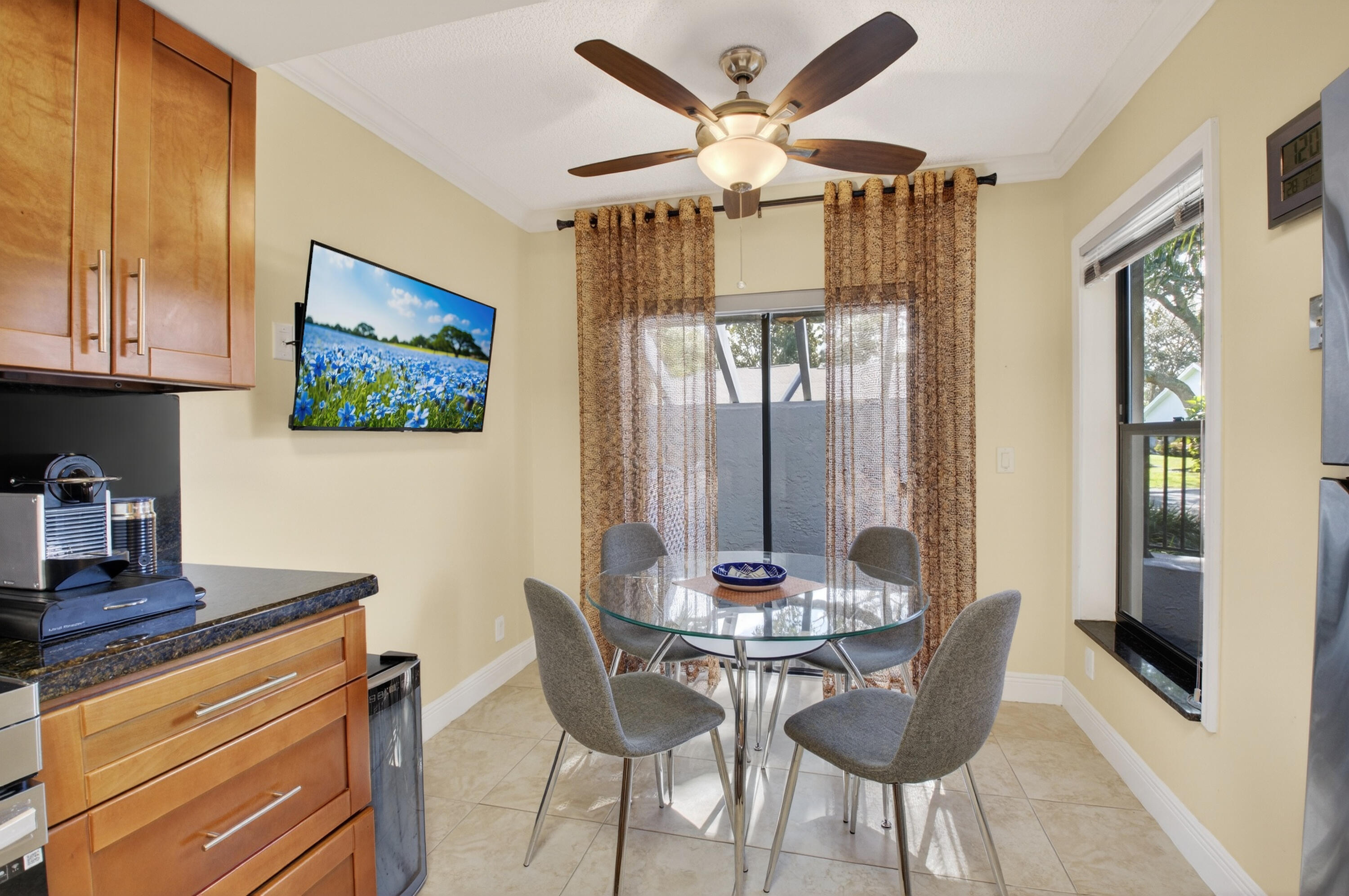 10911 Lake Front Place Boca Raton, FL 33498 - Photo 3 of 46 DSC_4417