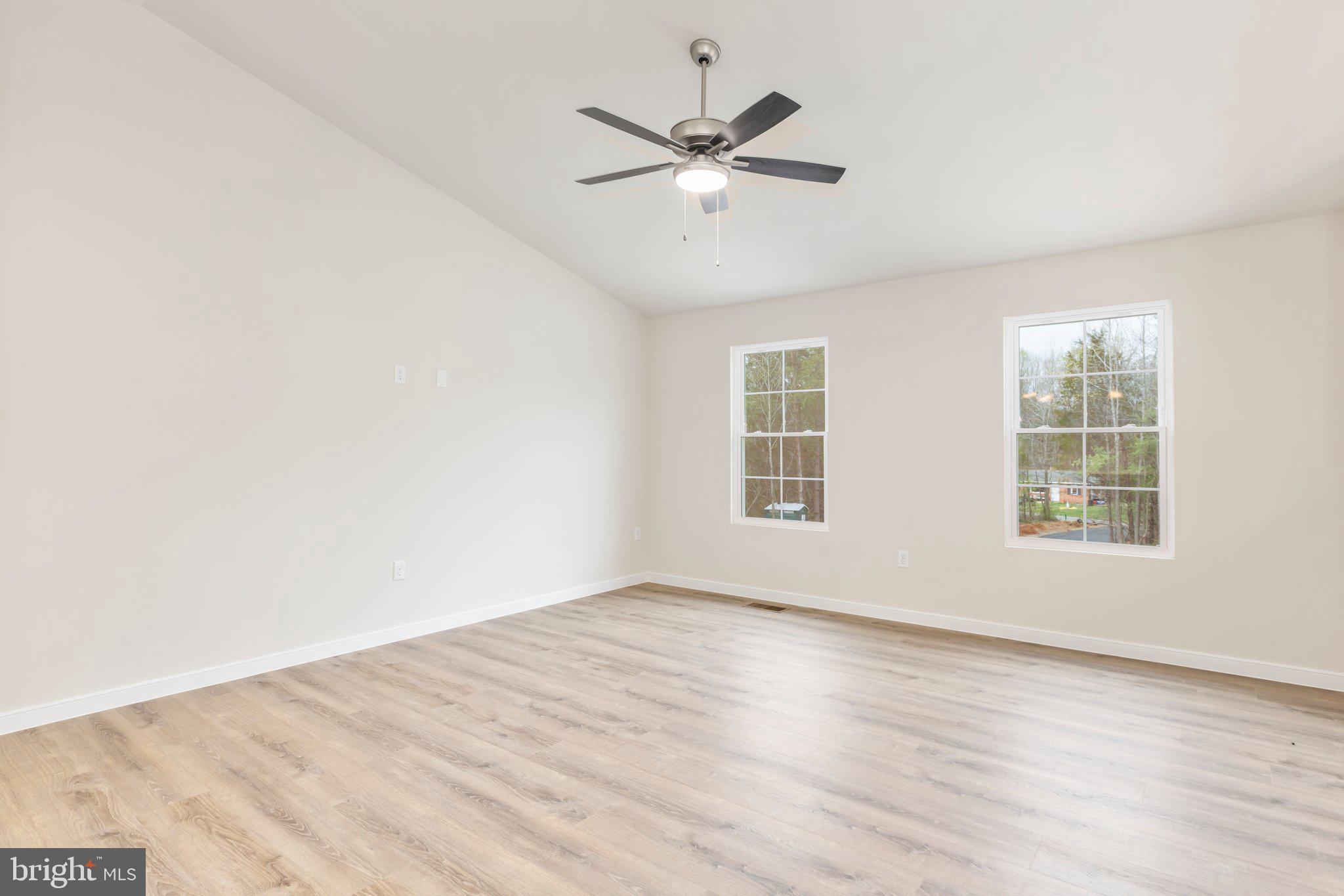 19159 Country Road Beaverdam, VA 23015 - Photo 4 of 39 Family room