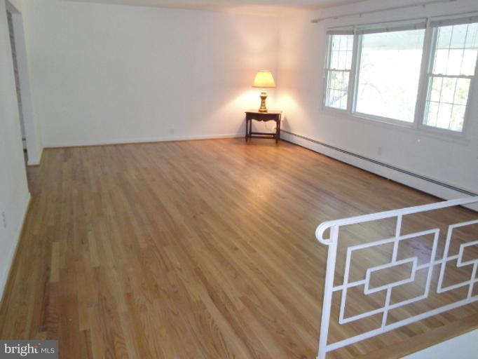 2829 Foxhound Road Ellicott City, MD 21042 - Photo 15 of 27 Living Room