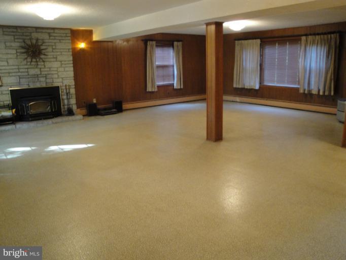 2829 Foxhound Road Ellicott City, MD 21042 - Photo 18 of 27 Family Room