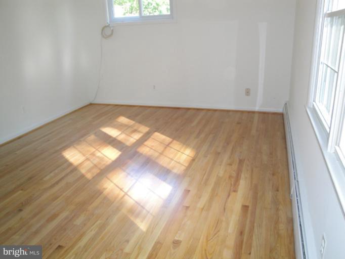 2829 Foxhound Road Ellicott City, MD 21042 - Photo 22 of 27 Bedroom (Master)