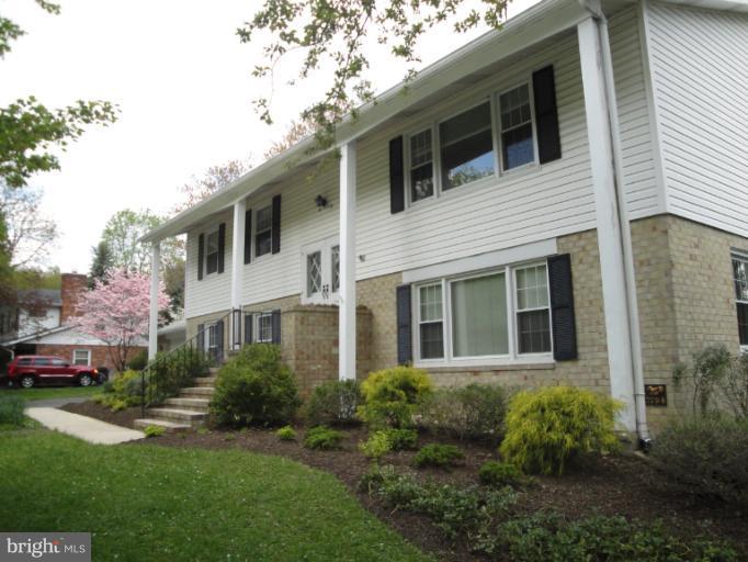 2829 Foxhound Road Ellicott City, MD 21042 - Photo 10 of 27 Exterior (Front)