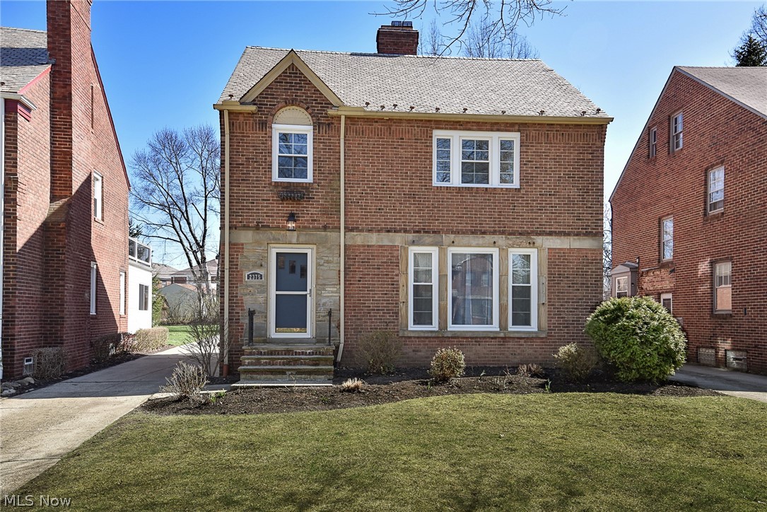 2375 Saybrook Road Cleveland, OH 44118 - Photo 1 of 35