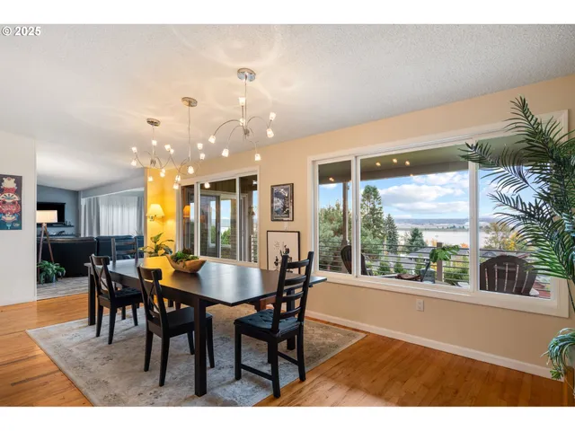 $875,000 | 6409 Southeast Evergreen Highway, Vancouver, WA 98661