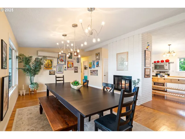 $875,000 | 6409 Southeast Evergreen Highway, Vancouver, WA 98661