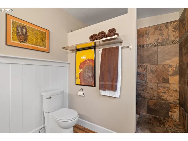 $875,000 | 6409 Southeast Evergreen Highway, Vancouver, WA 98661