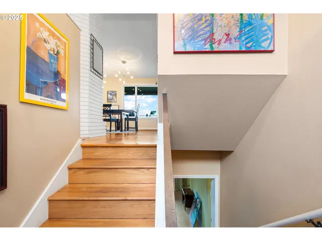 $875,000 | 6409 Southeast Evergreen Highway, Vancouver, WA 98661