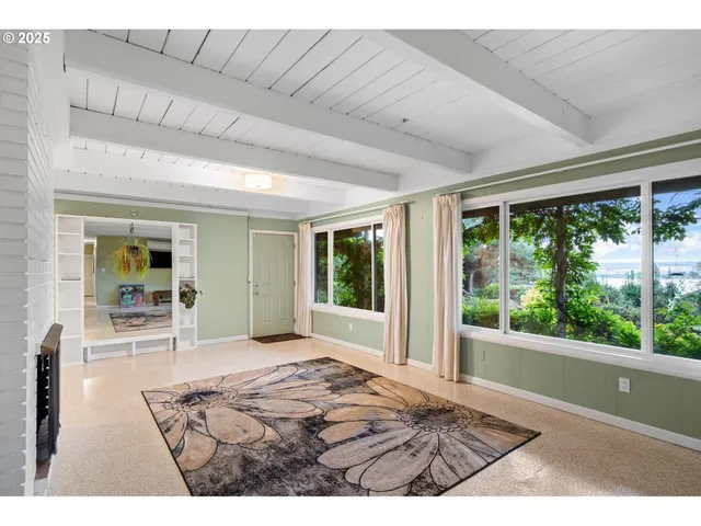 $875,000 | 6409 Southeast Evergreen Highway, Vancouver, WA 98661