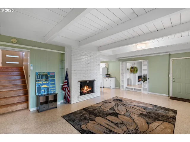 $875,000 | 6409 Southeast Evergreen Highway, Vancouver, WA 98661