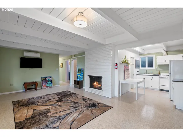 $875,000 | 6409 Southeast Evergreen Highway, Vancouver, WA 98661