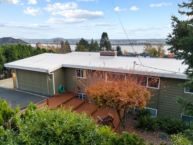 $875,000 | 6409 Southeast Evergreen Highway, Vancouver, WA 98661