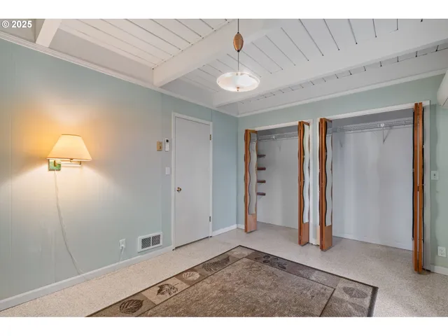 $875,000 | 6409 Southeast Evergreen Highway, Vancouver, WA 98661