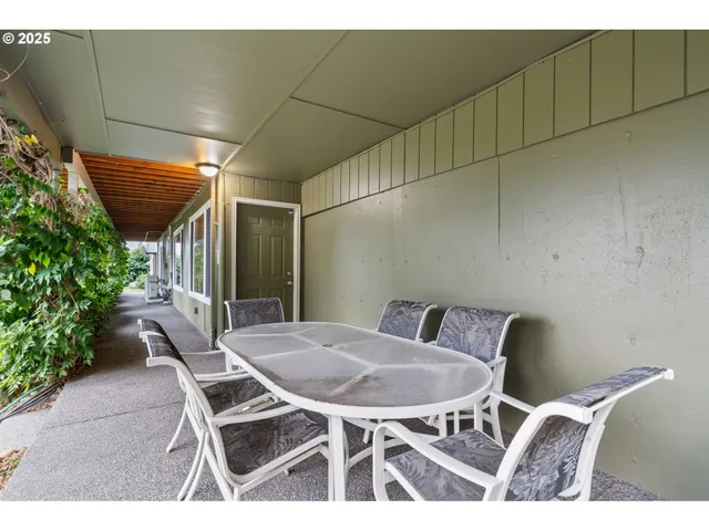 $875,000 | 6409 Southeast Evergreen Highway, Vancouver, WA 98661