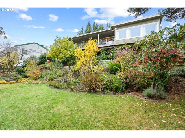 $875,000 | 6409 Southeast Evergreen Highway, Vancouver, WA 98661