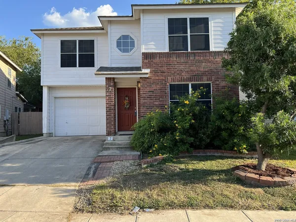 $1,900 | 7 Latrobe Post, San Antonio, TX 78240