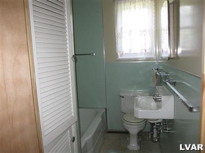 3060 Devonshire Road Allentown, PA 18103 - Photo 10 of 11 Gallery Image 10