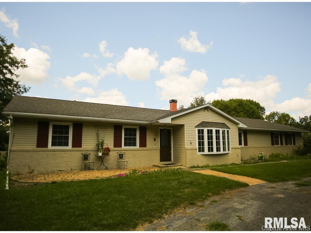9 Florence Road Rochester, IL 62563 - Photo 1 of 27